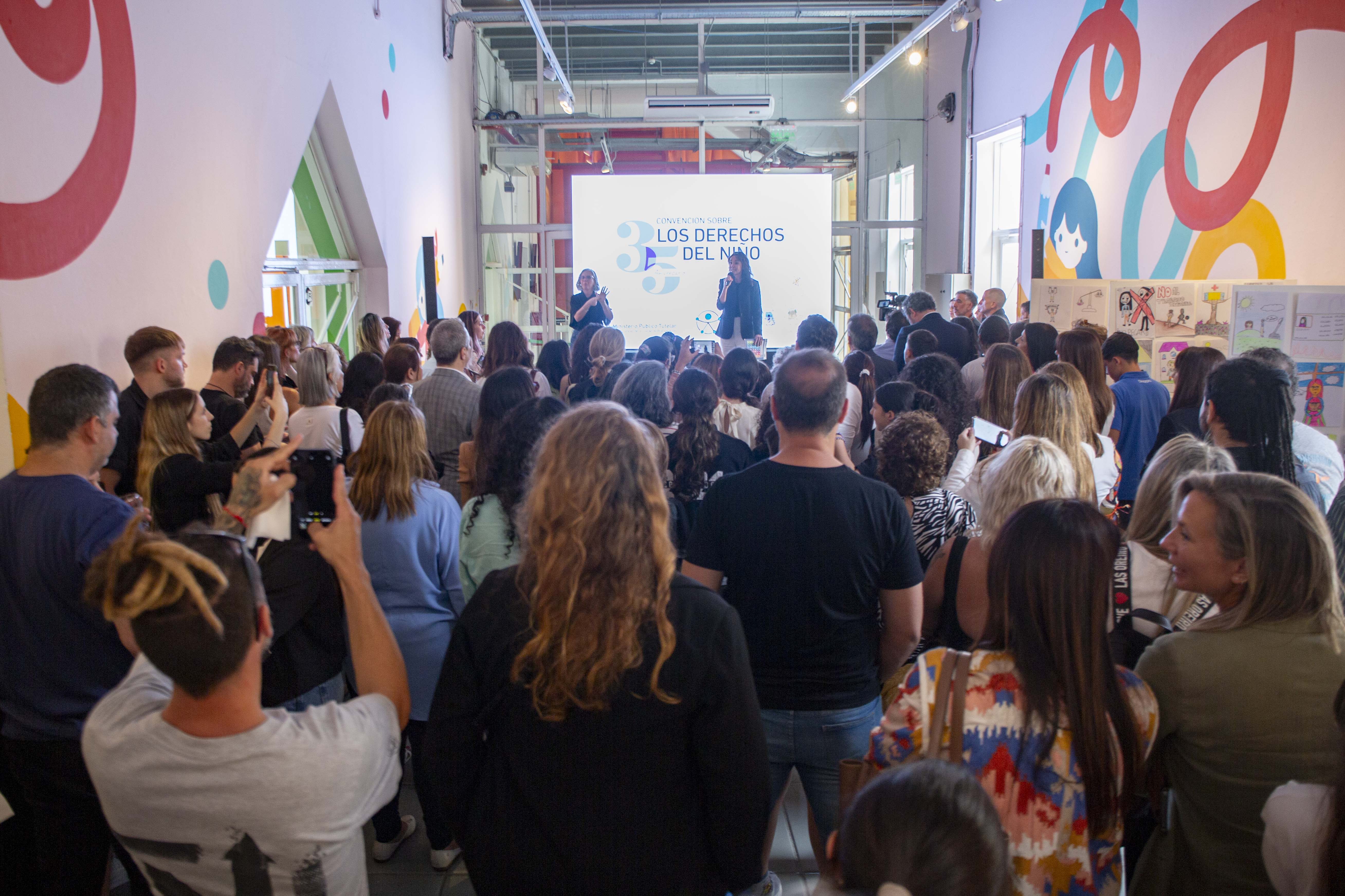 Asistentes en el Centro Cultural Recoleta