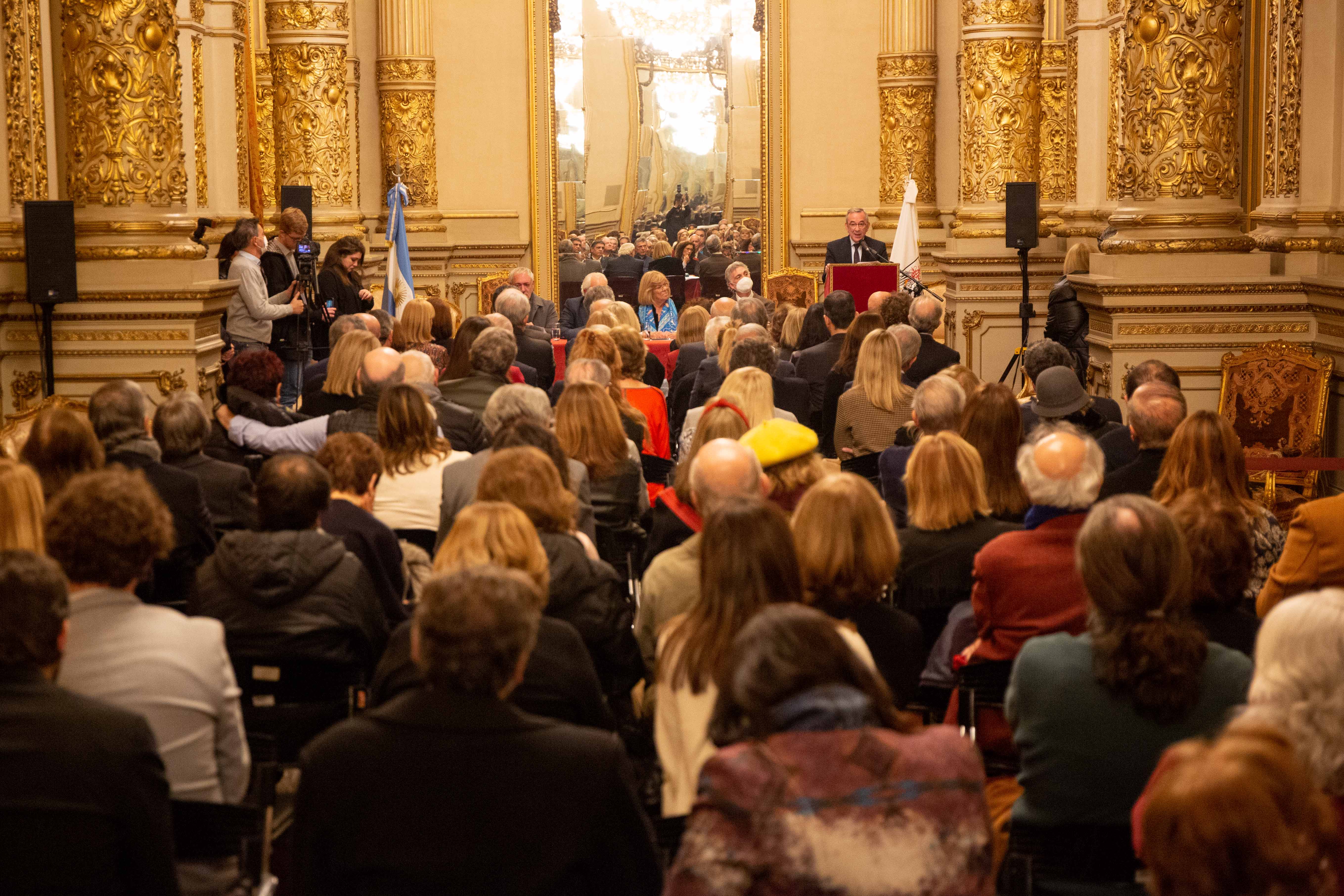 El público asistente en el Salón Dorado del Teatro Colón.